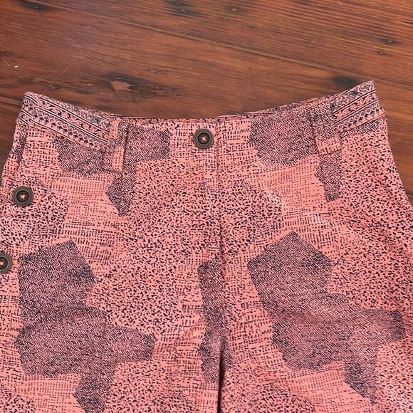 ANTHRO Cartonnier side button up flat front printed chino shorts sz 2 - Picture 2 of 7